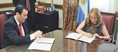 Zamora firm� un convenio con Naci�n para crear m�s de 1.200 empleos 