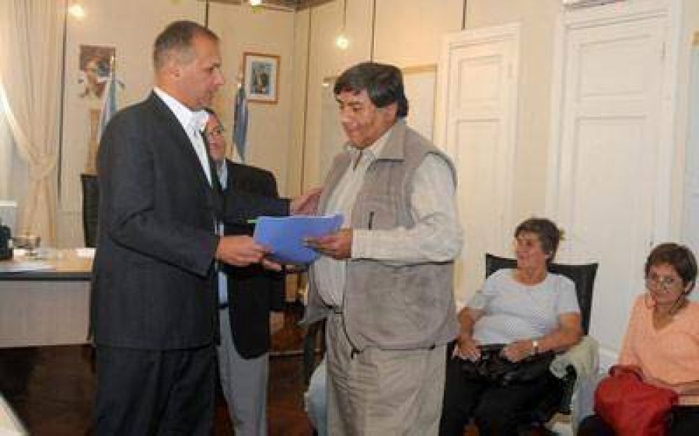 Ocho emprendedores recibieron cr�ditos