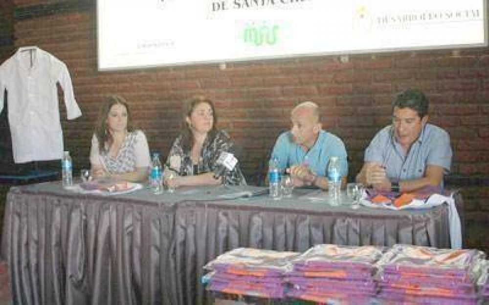 Cooperativa textil de Caleta colabor� con campa�a municipal �Seamos �tiles�