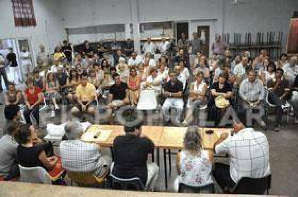 Los vecinos autoconvocados siguen esperando que Eseverri los reciba