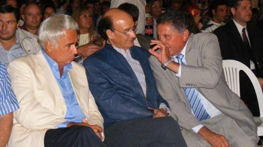Schiaretti y De la Sota, entre reclamos y elogios a la gesti�n K