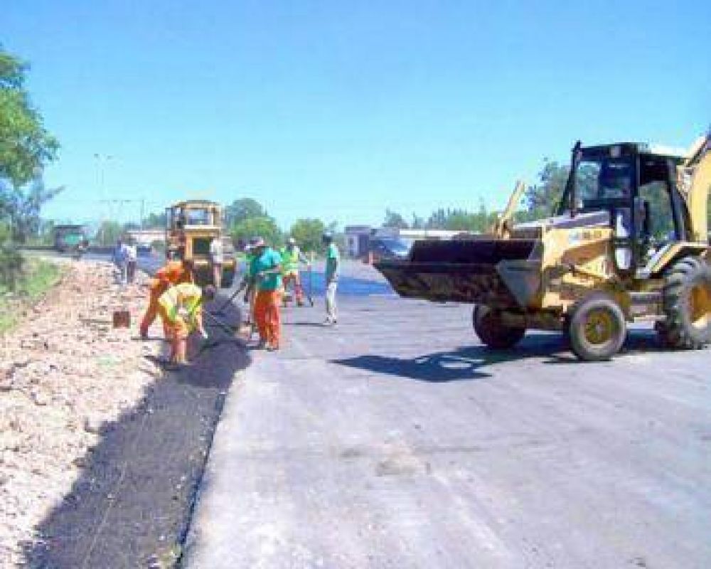 Pavimentaci�n en la rotonda