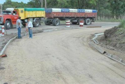Iniciaron las reparaciones con hormig�n del camino Sierras Bayas-Colonia San Miguel