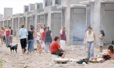 Treinta familias ocuparon casas en busca de soluciones habitacionales