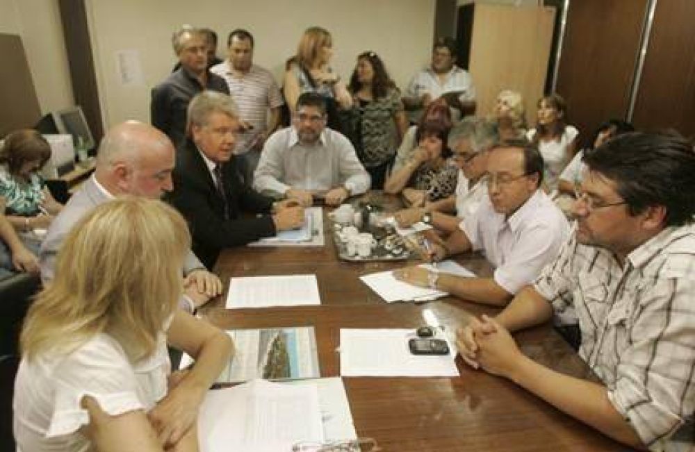 EL SUTE acerc� posiciones con el Gobierno provincial, que "tuvo en cuenta parte de los reclamos"