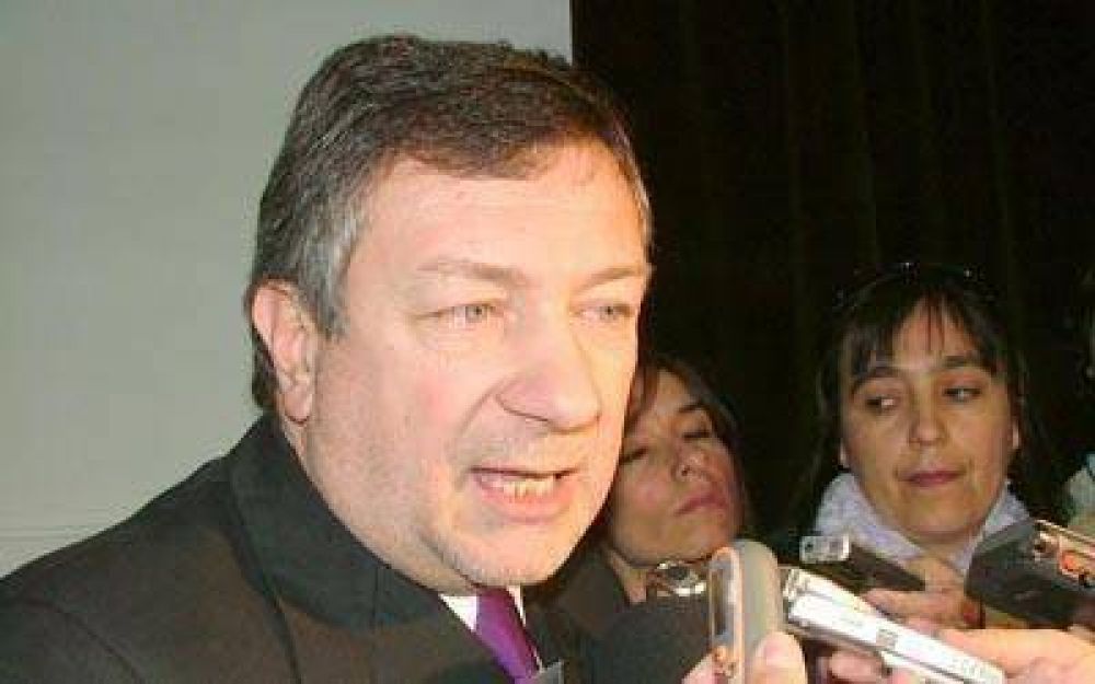 Yauhar quiere abrir el debate con el dasnevismo