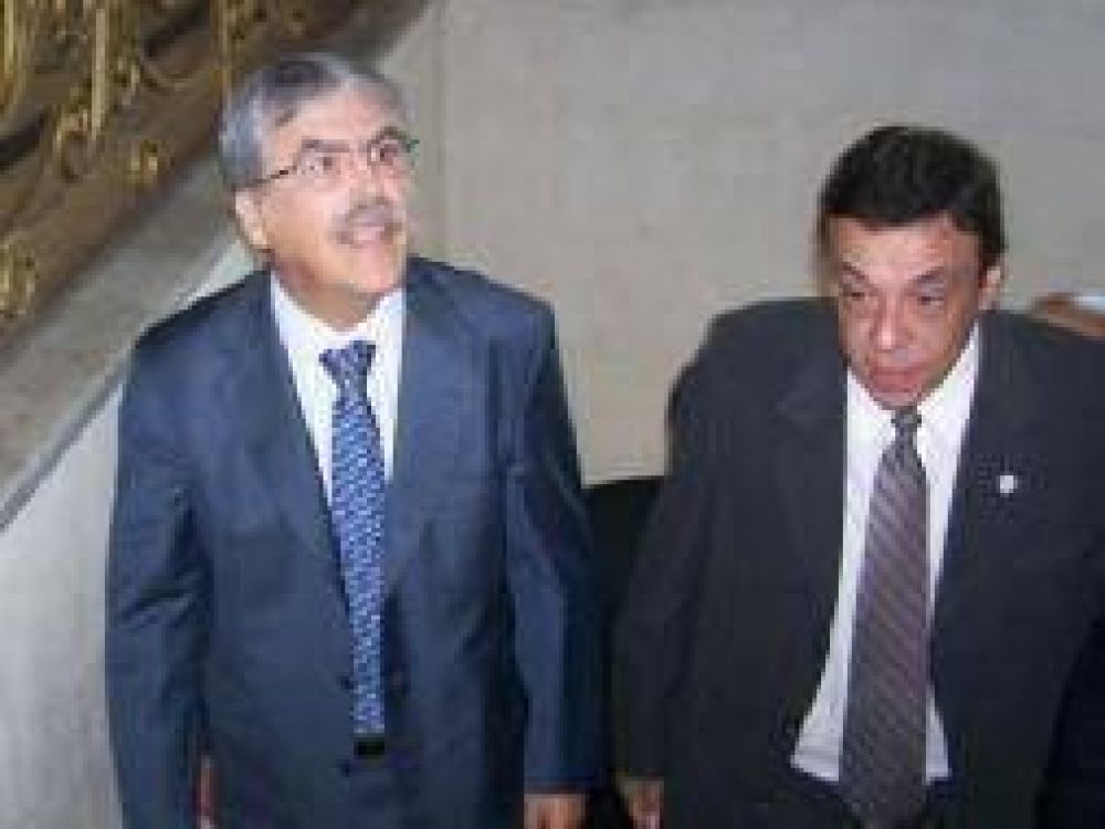 Z�rate: Allanaron municipio en busca de pruebas por investigaci�n a Julio De Vido