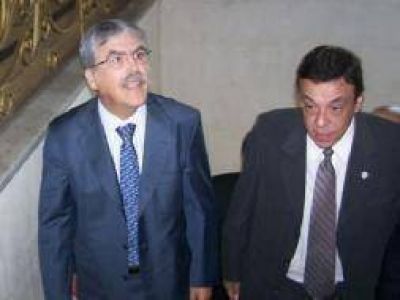 Z�rate: Allanaron municipio en busca de pruebas por investigaci�n a Julio De Vido