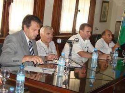Nueve de Julio: El Defensor del Pueblo encabez� una reuni�n por la calidad del agua 