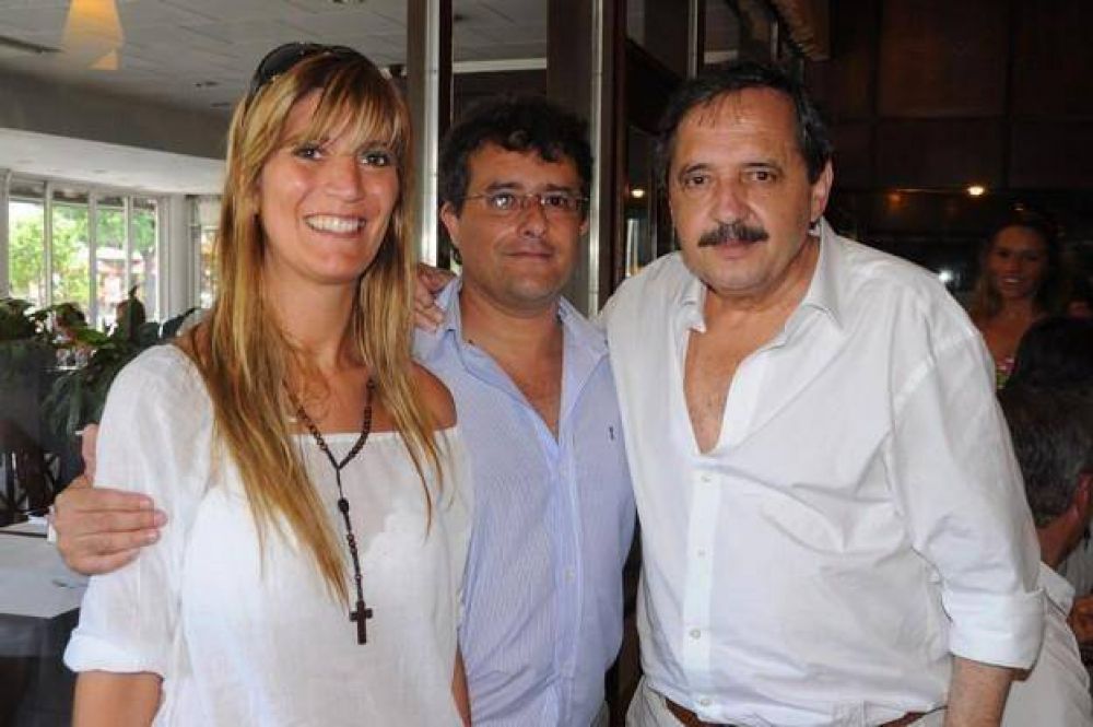 Promueven revocatoria de los ediles Esteban Avil�s y Raquel Merlino