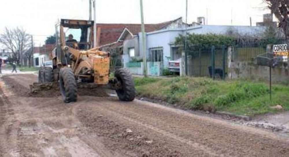 Cuestionan alcances de proyecto para pavimentar calles