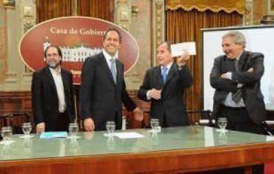 Ituzaing� y San Fernando recibieron asistencia para sus Centros de Producci�n Cultural