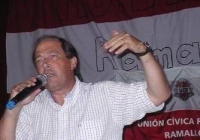 Presentan referentes de Sanz en Areco. 