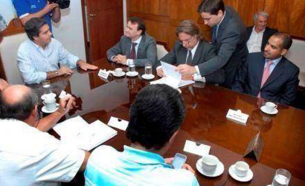 Gobierno e inversores �rabes firmaron acuerdo por 400 millones de d�lares para un proyecto agroalimentario 