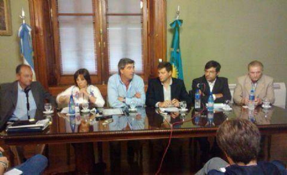 La CC pedir� a la Justicia evaluar la �responsabilidad penal� de Scioli en el choque de trenes