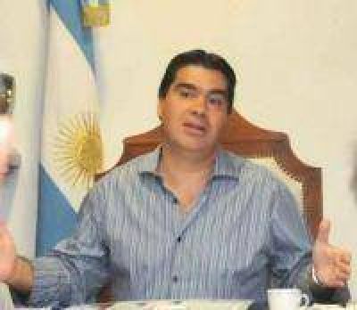 Salarios docentes: Capitanich respetar� "a rajatabla" el proceso de paritarias nacionales