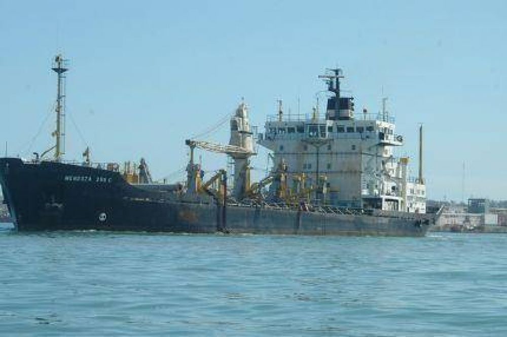 Tras dos a�os de dragado no han aparecido los resultados en el Puerto marplatense