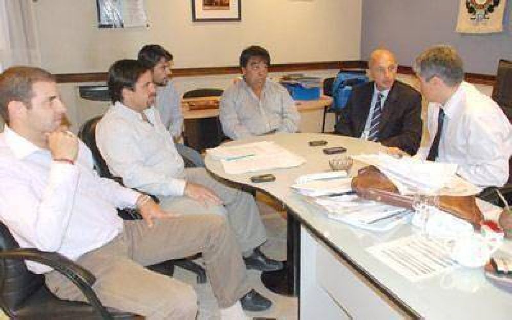 Cotillo confirm� que se instalar�n video c�maras en calles de Caleta