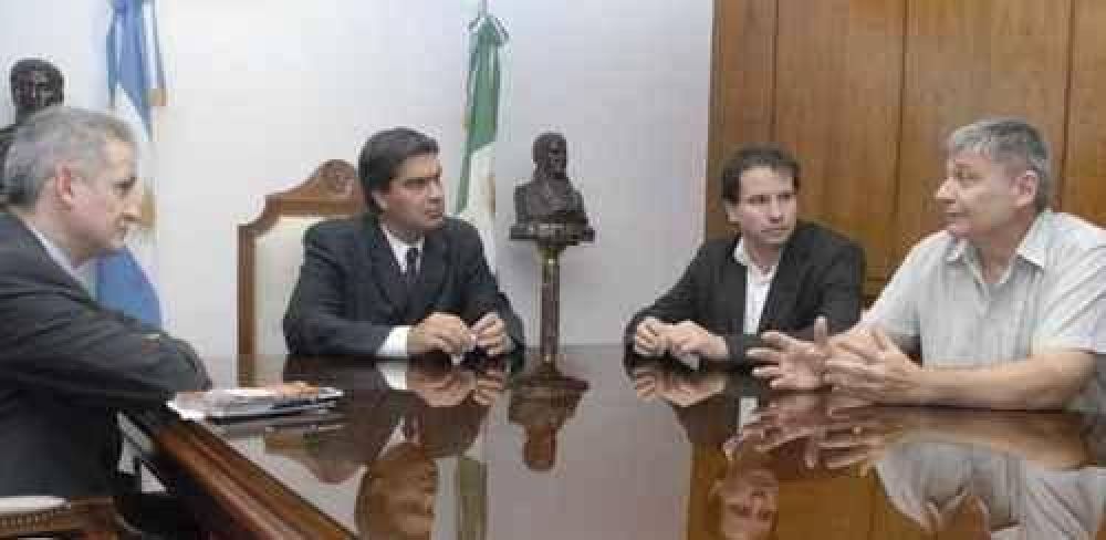 Lanzaron el programa Libros a Mitad de Precio
