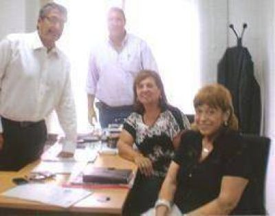 Mar�a In�s Fern�ndez visit� la agencia de Turismo de Tigre