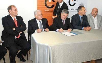 El municipio firm� acuerdo con la Fundaci�n �Jacques Cousteau�