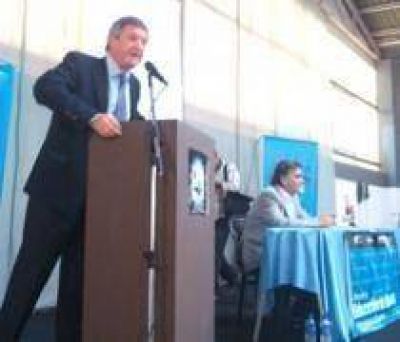 Oporto lanz� el Programa de terminalidad educativa en Bernal