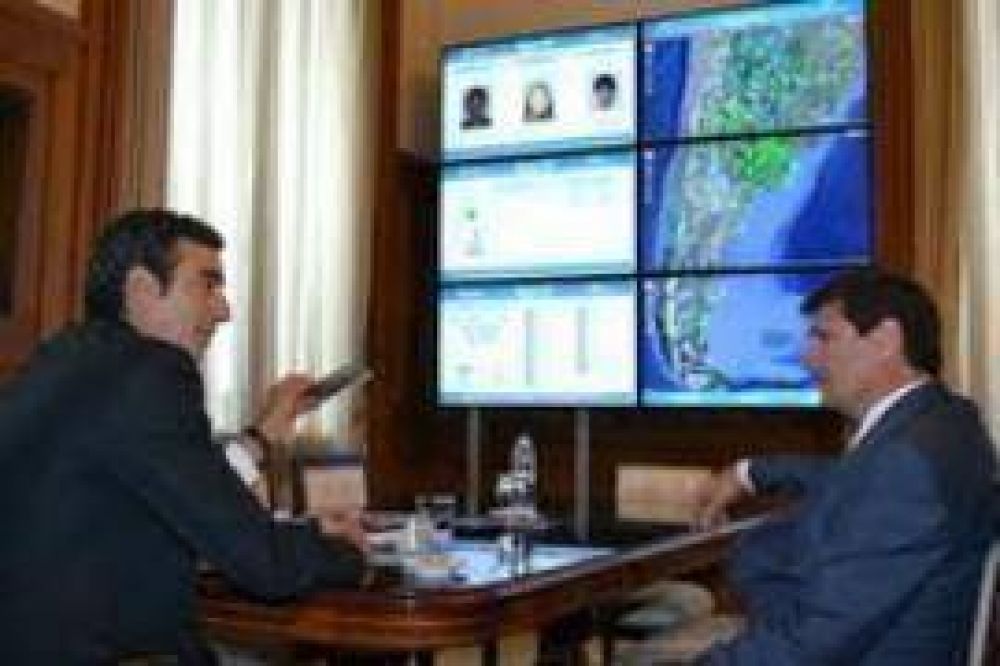Lincoln: Randazzo recibi� a Jorge Fern�ndez: Documentaci�n Digital y Seguridad Vial
