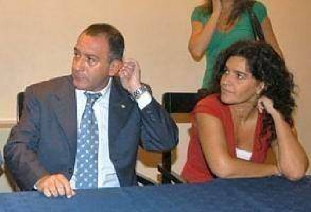 �Juez hizo un viraje y volvi� al antibipartidismo�