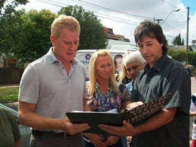 De Narv�ez y M�nica L�pez recorrieron Mor�n: �Hay que hacer un gobierno con los pies en la tierra�