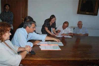 En el Municipio, entregaron ayudas econ�micas a productores agropecuarios olavarrienses