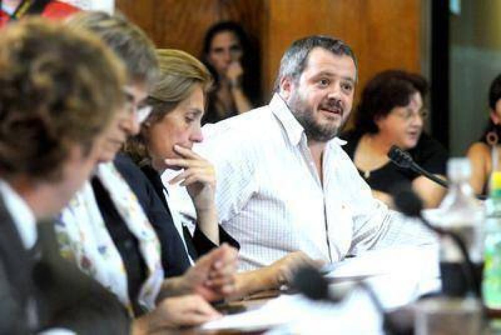 Aval del Concejo para asfaltar 292 cuadras de varios barrios locales