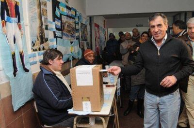 El camino de Cariglino hacia su reelecci�n parece f�cil