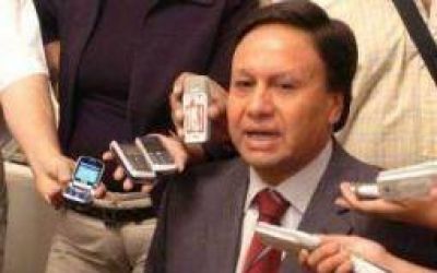 �ngel Maza confirm� que le disputar� la gobernaci�n a Beder Herrera