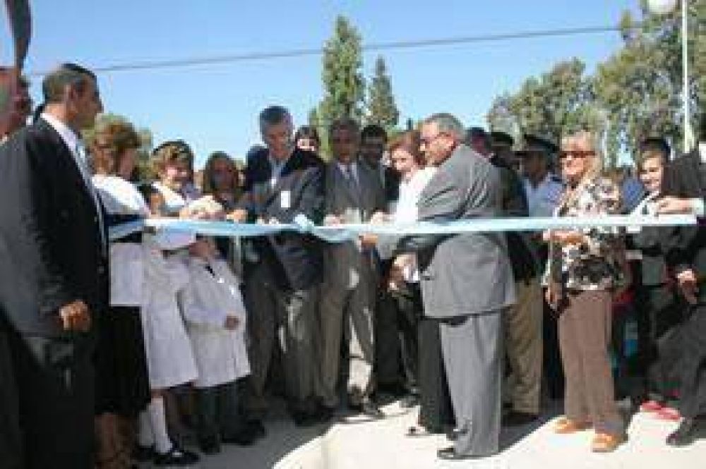 Comienzo de clases con nuevas escuelas