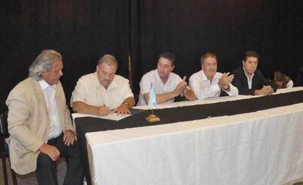 Schiaretti aceptar�a presidir el PJ �como un gesto de unidad�