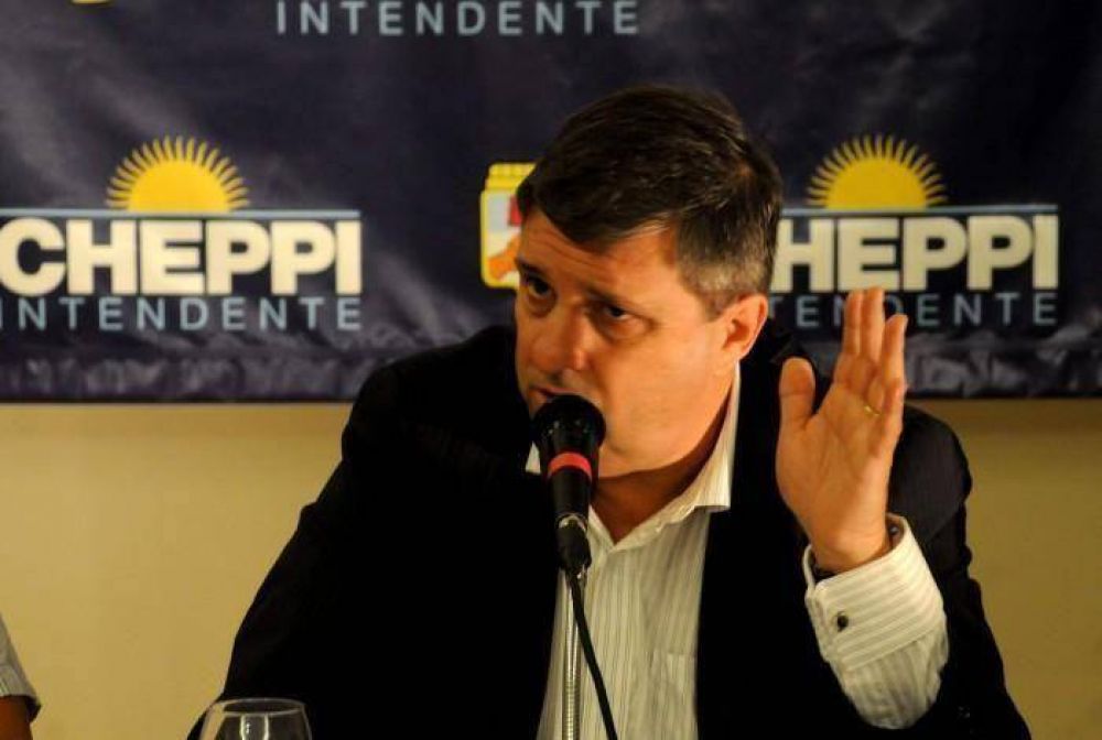 Carlos Cheppi lanz� su candidatura a intendente