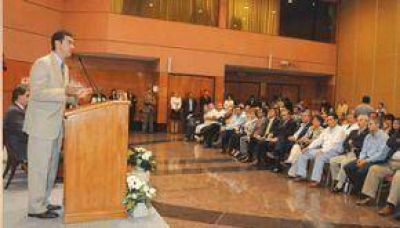 La Provincia cre� una unidad para acelerar la escrituraci�n de tierras