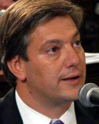 Molero confirm� su precandidatura a intendente