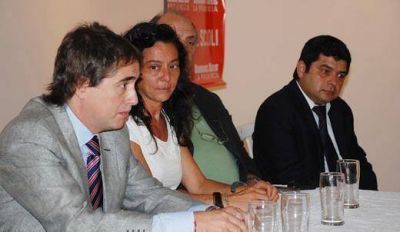 Provincia promete que este a�o Pilar renovar� su flota de patrulleros