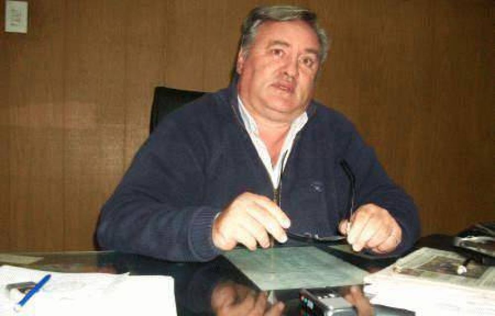 De La Torre busca la reelecci�n y apuesta al Grupo de los Ocho
