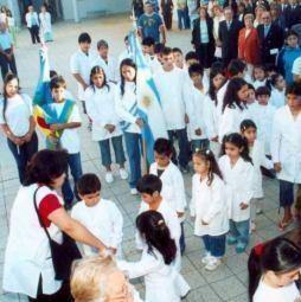 Con algunos inconvenientes, el ciclo lectivo 2011 ya est� en marcha en La Rioja