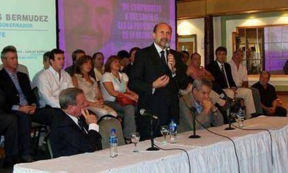 Perotti present� su lista: "Santa Fe necesita m�s trabajo y menos palabras"