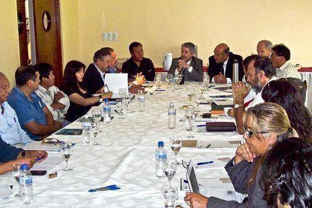 La mesa del sector minero se comprometi� a analizar estrategias a largo plazo
