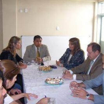 Grimaux y Fadel con el Consejo de Ciencias Econ�micas 