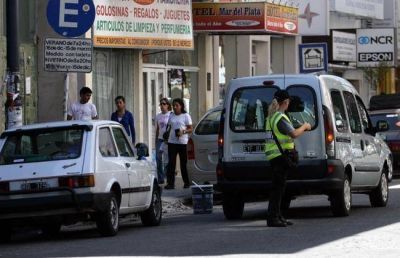 Se increment� el costo de la multa por estacionar en doble fila