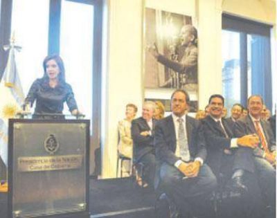 Beder Herrera dijo que el nuevo cr�dito llegar� a las provincias 