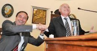 Lifschitz quiere que los servicios de agua y luz sean municipales
