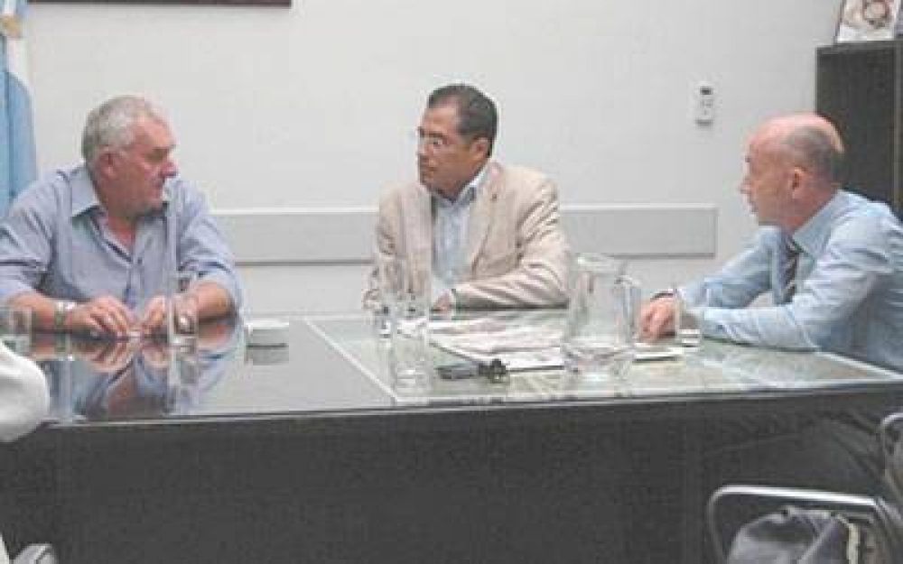 Provincia, municipio de Caleta y ONGs detectar�n casos de no escolarizaci�n