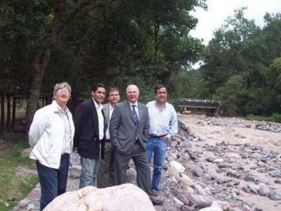 Legisladores corroboraron estado de obras en Yala 