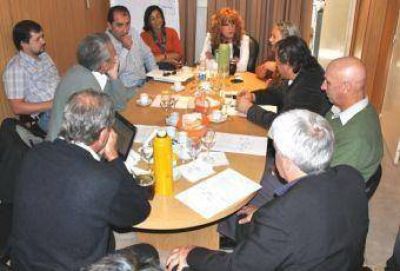 Intendentes de la Alianza reclaman �asistencia urgente� a pobladores afectados por crecidas del r�o Bermejo